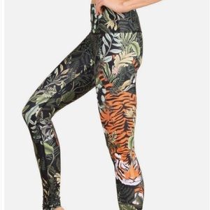 Yoga Democracy Size Small Like New worn once